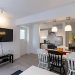 Rea *