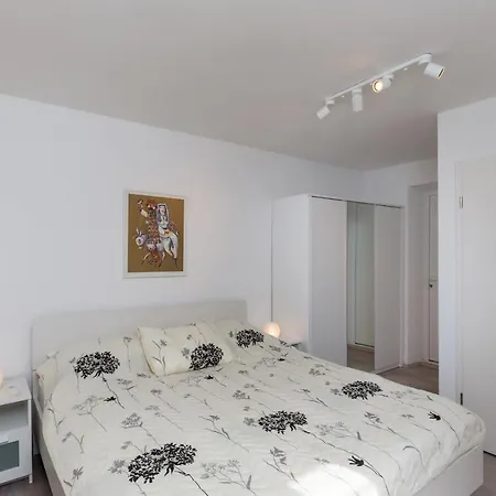 Rea Apartment